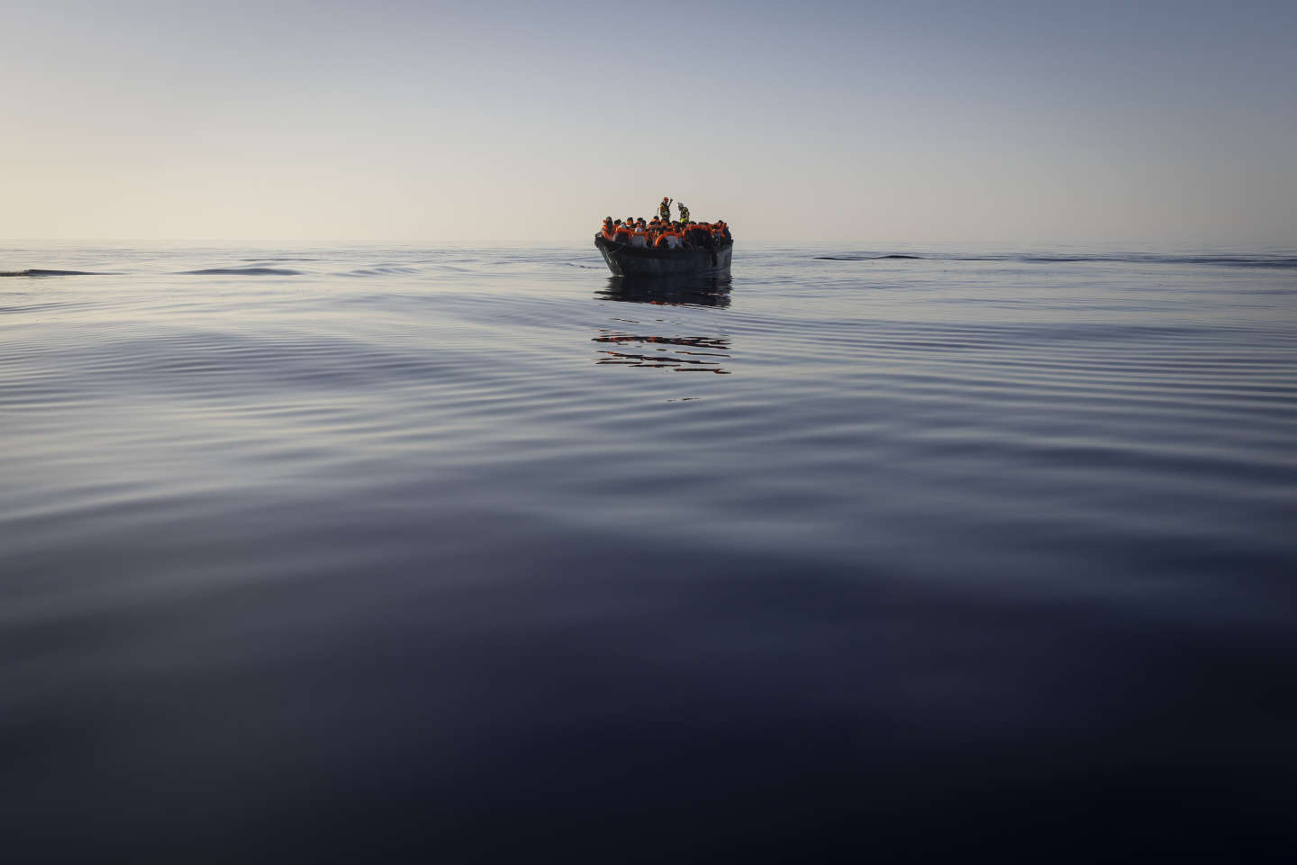 Le navire humanitaire « Ocean-Viking » sauve 438 migrants en Méditerranée