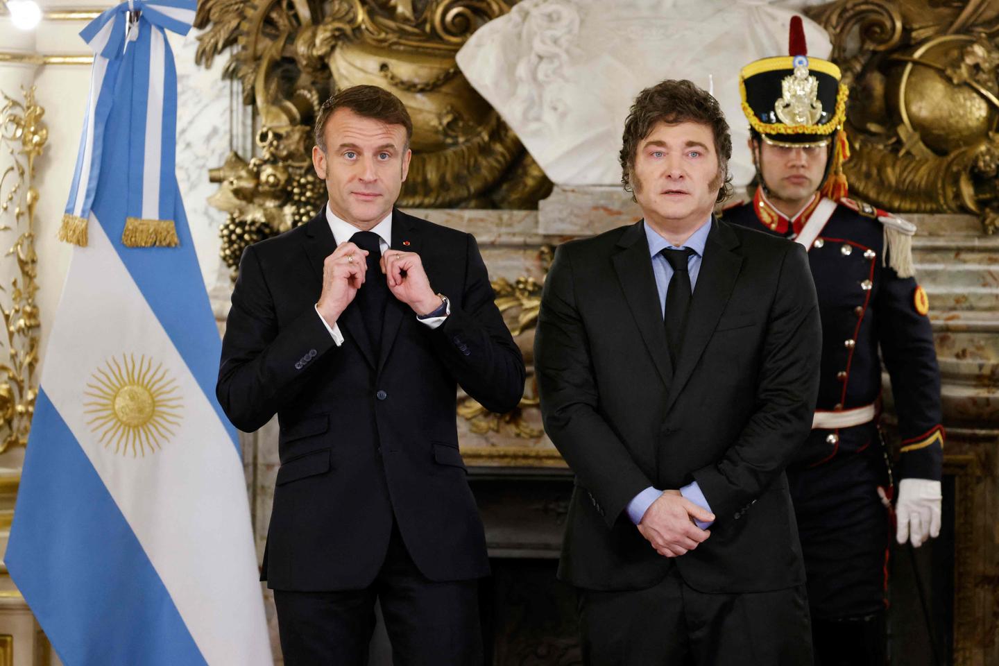 En Argentine, dialogue difficile entre Emmanuel Macron et Javier Milei