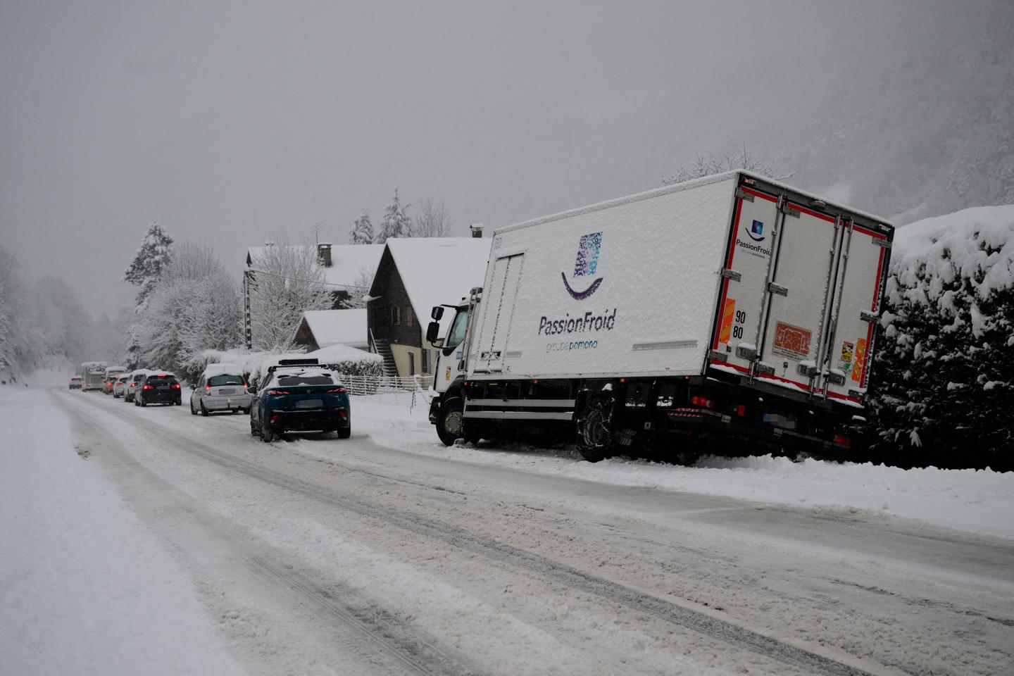 Neige et verglas : cinq départements du nord de la France placés en vigilance orange