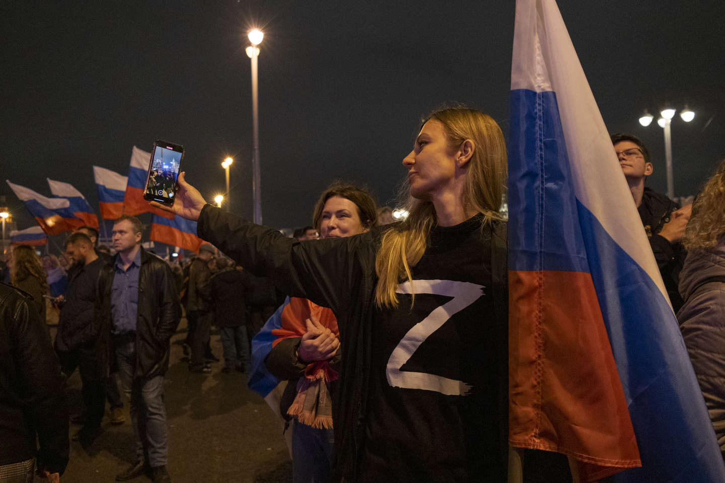 En Russie, la propagande est mobilisée pour attiser la haine contre un gouvernement « ukronazi »
