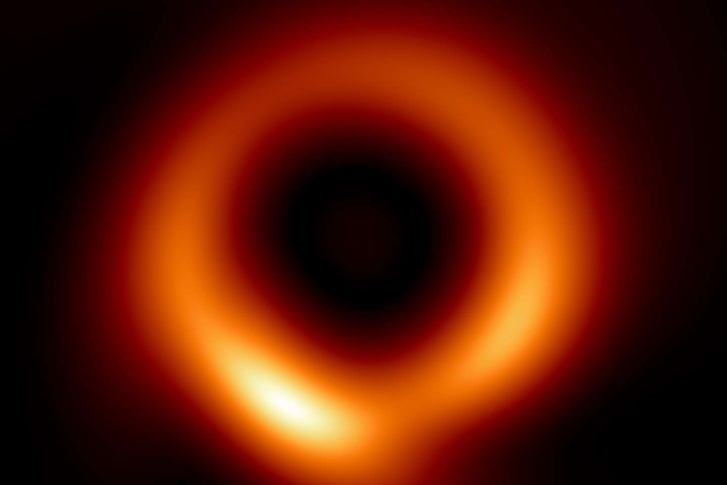 Trou noir de la galaxie M87, un « donut » devenu anneau