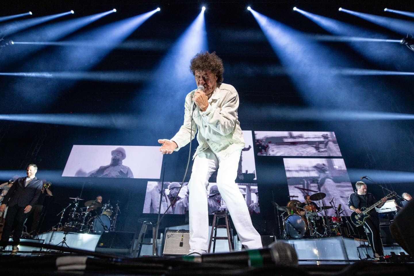 Au Grand Rex, l’extravagance millimétrée de Robert Charlebois