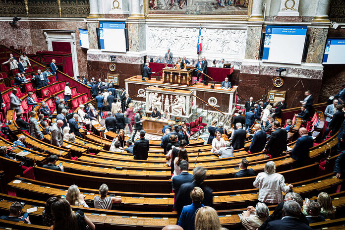 A l’Assemblée nationale, une nouvelle journée tendue, entre soupçons de fraude, invectives et majorité surprise de la gauche au bureau