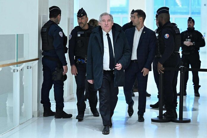 François Bayrou relaxé dans l’affaire des assistants parlementaires européens du MoDem