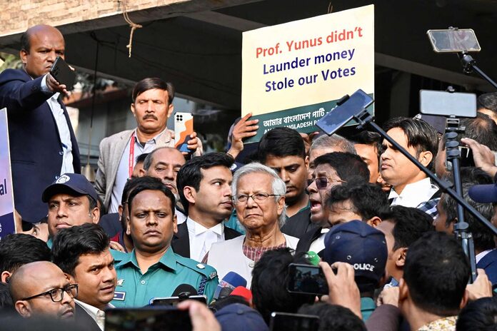 Au Bangladesh, le Prix Nobel Muhammad Yunus reconnu coupable dans une affaire de droit du travail