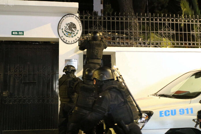 Le Mexique suspend ses relations avec l’Equateur à la suite d’une intrusion policière dans son ambassade à Quito