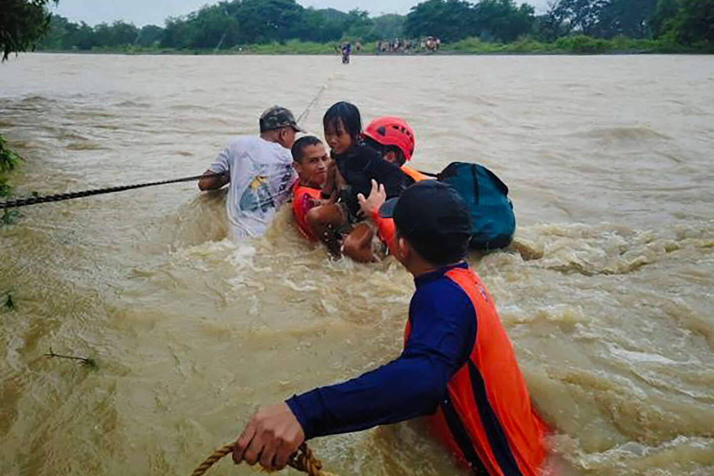 La tempête tropicale Bebinca : six personnes tuées et des milliers de déplacés aux Philippines