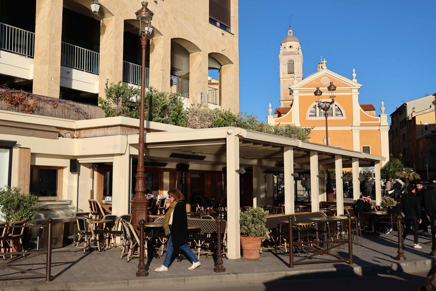 Après le meurtre d’un pompier dans un bar d’Ajaccio, les failles de la société corse face à ses violences