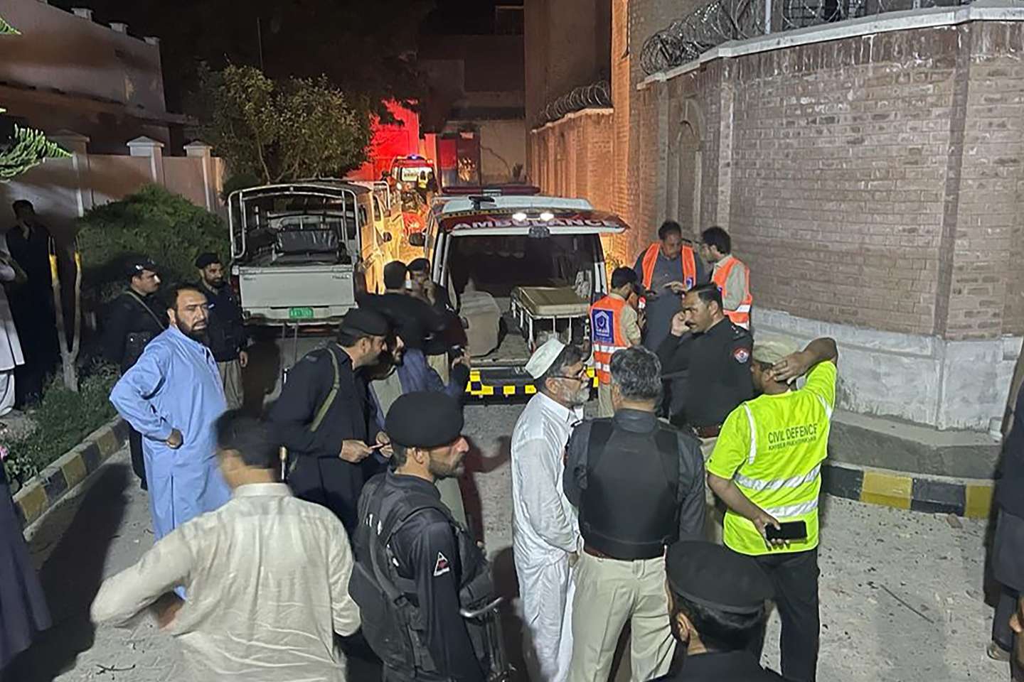 Au Pakistan, un attentat à la bombe dans un commissariat fait au moins trois morts