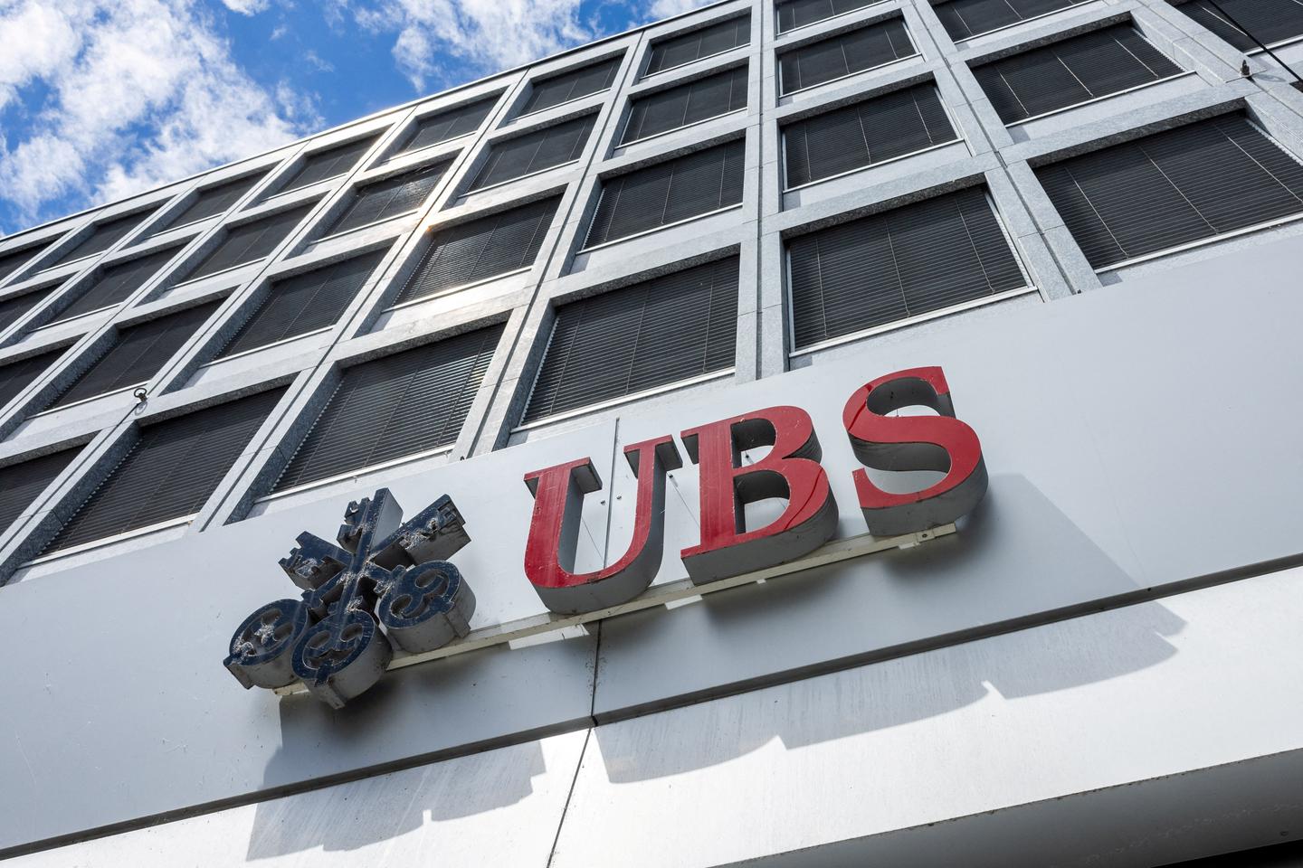 La banque suisse UBS condamnée en France pour harcèlement moral envers des lanceurs d’alerte