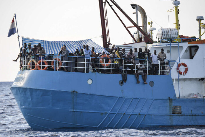 La justice italienne disculpe les ONG d’aide aux migrants de tout lien avec les passeurs libyens