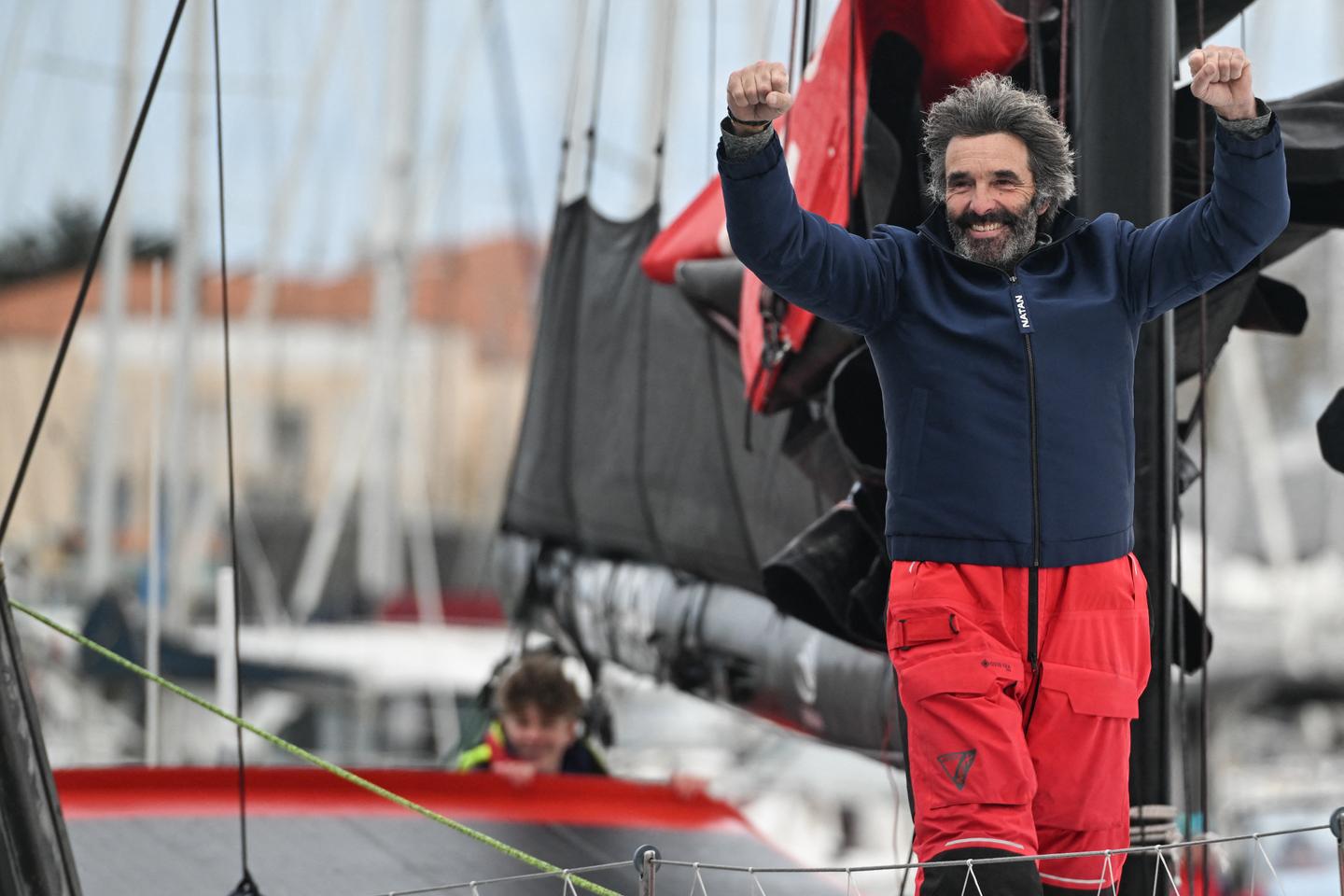 Le Belge Denis Van Weynbergh a franchi la ligne d’arrivée du Vendée Globe un jour après sa fermeture