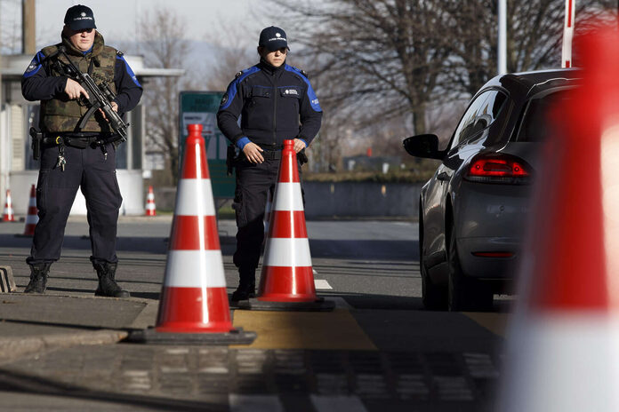 Un homme soupçonné d’avoir projeté un attentat en France inculpé en Suisse