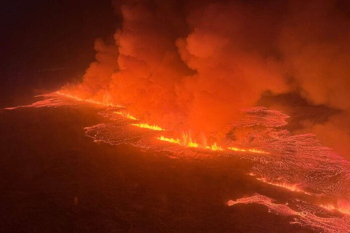 La nouvelle éruption volcanique en Islande en images