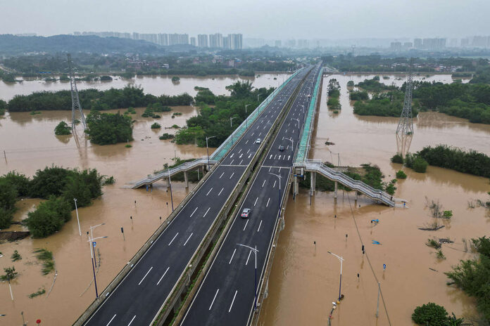 En Chine, l’effondrement d’une autoroute provoque la mort de dix-neuf personnes dans le sud du pays