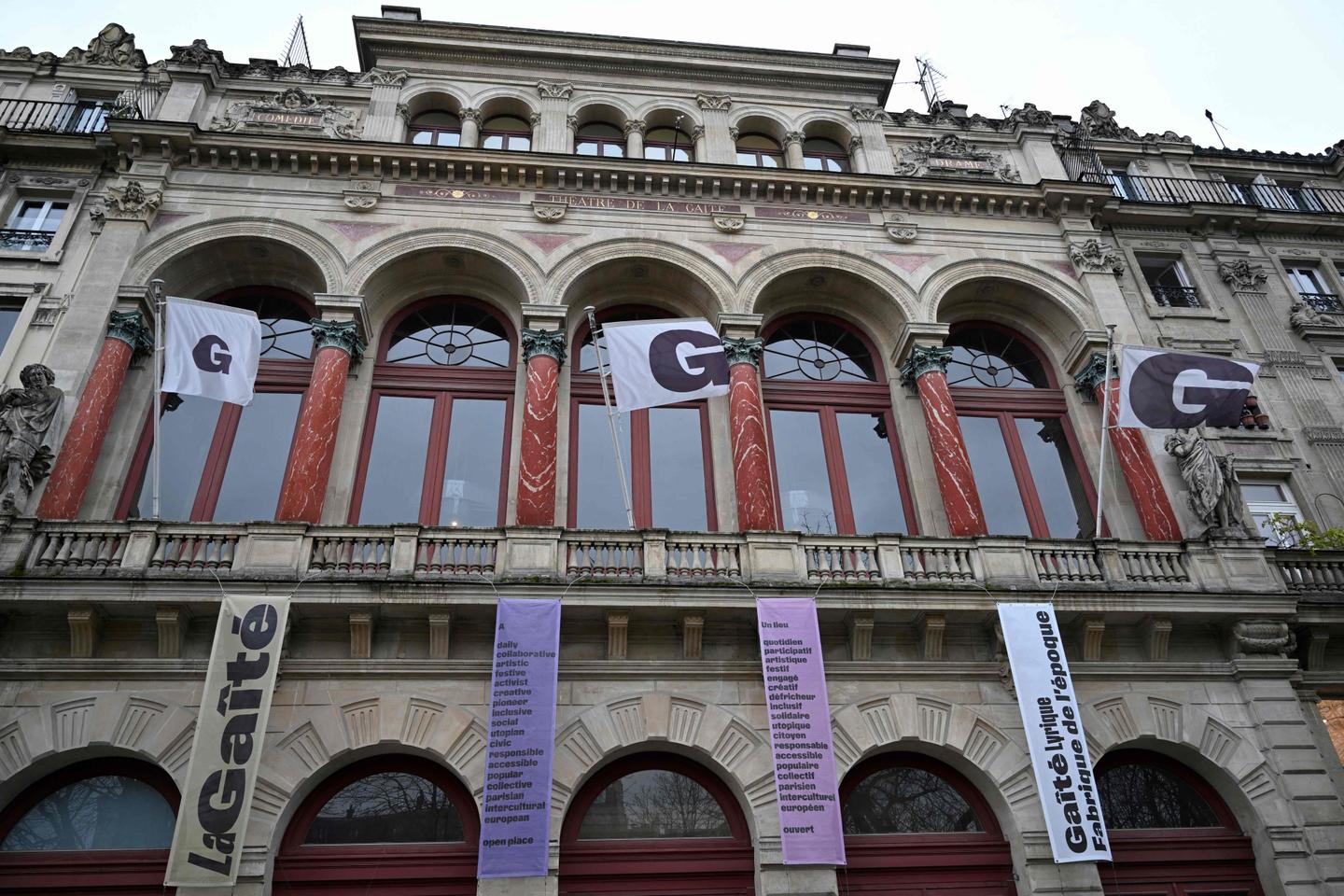 Occupation de la Gaîté Lyrique : la justice ordonne l’évacuation de 300 jeunes migrants majeurs d’ici un mois