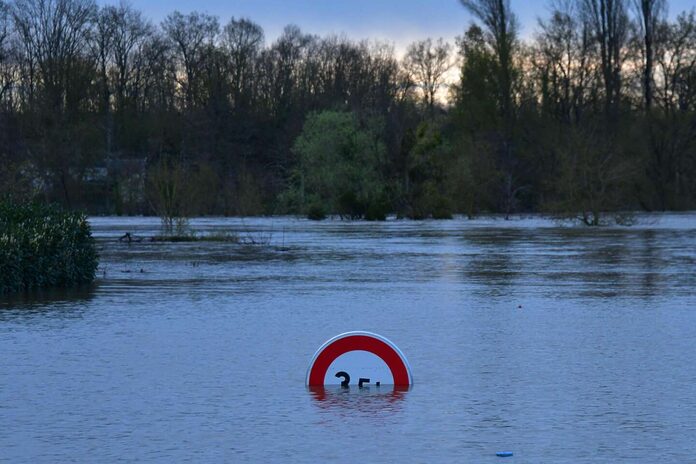 Risque d’inondations : l’Indre-et-Loire et la Vienne en vigilance rouge, les crues concernent au moins 34 communes