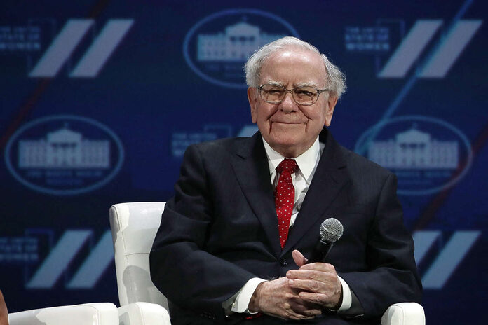 Warren Buffett vend la moitié de ses actions Apple